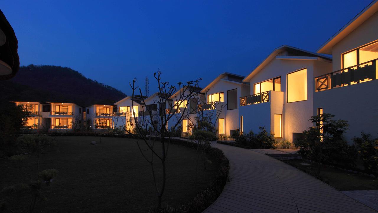 Lemon Tree Premier, Corbett Hotel Рамнагар Екстериор снимка