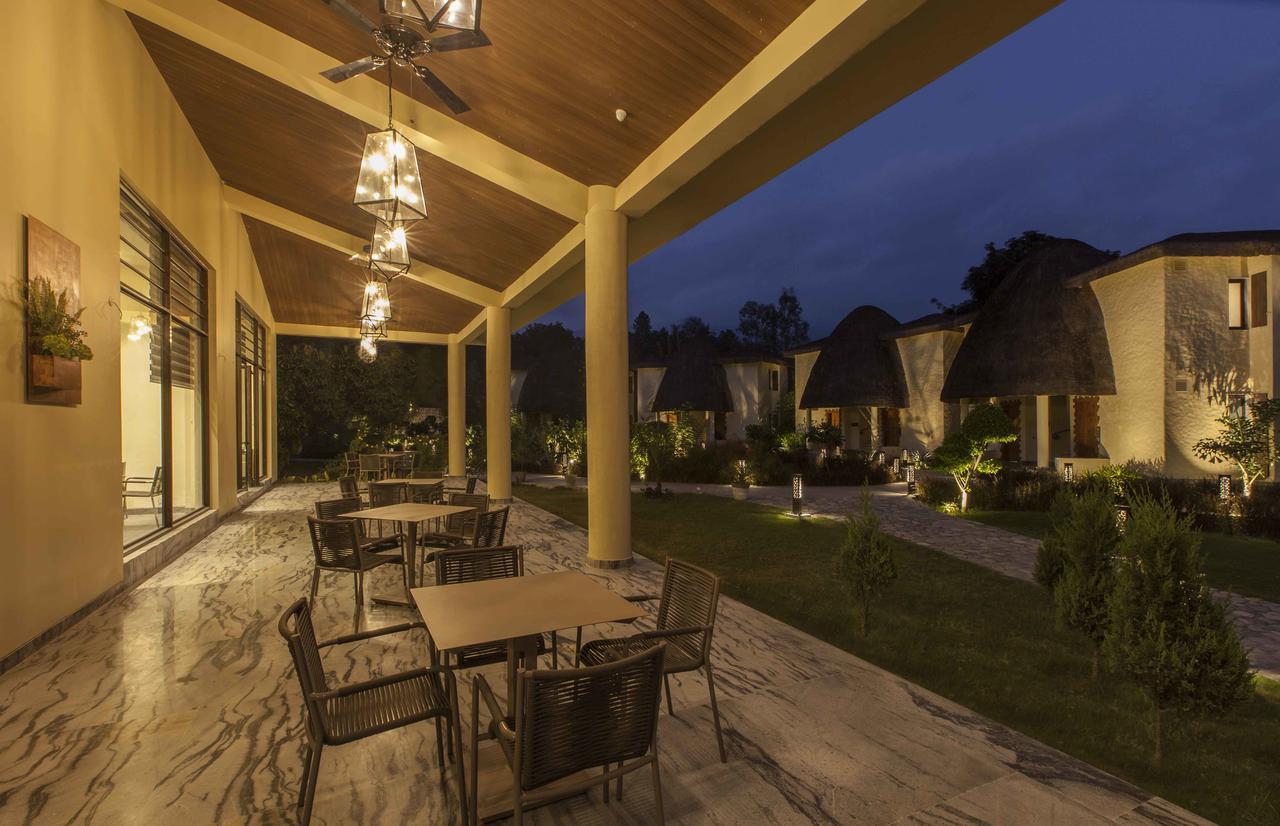 Lemon Tree Premier, Corbett Hotel Рамнагар Екстериор снимка