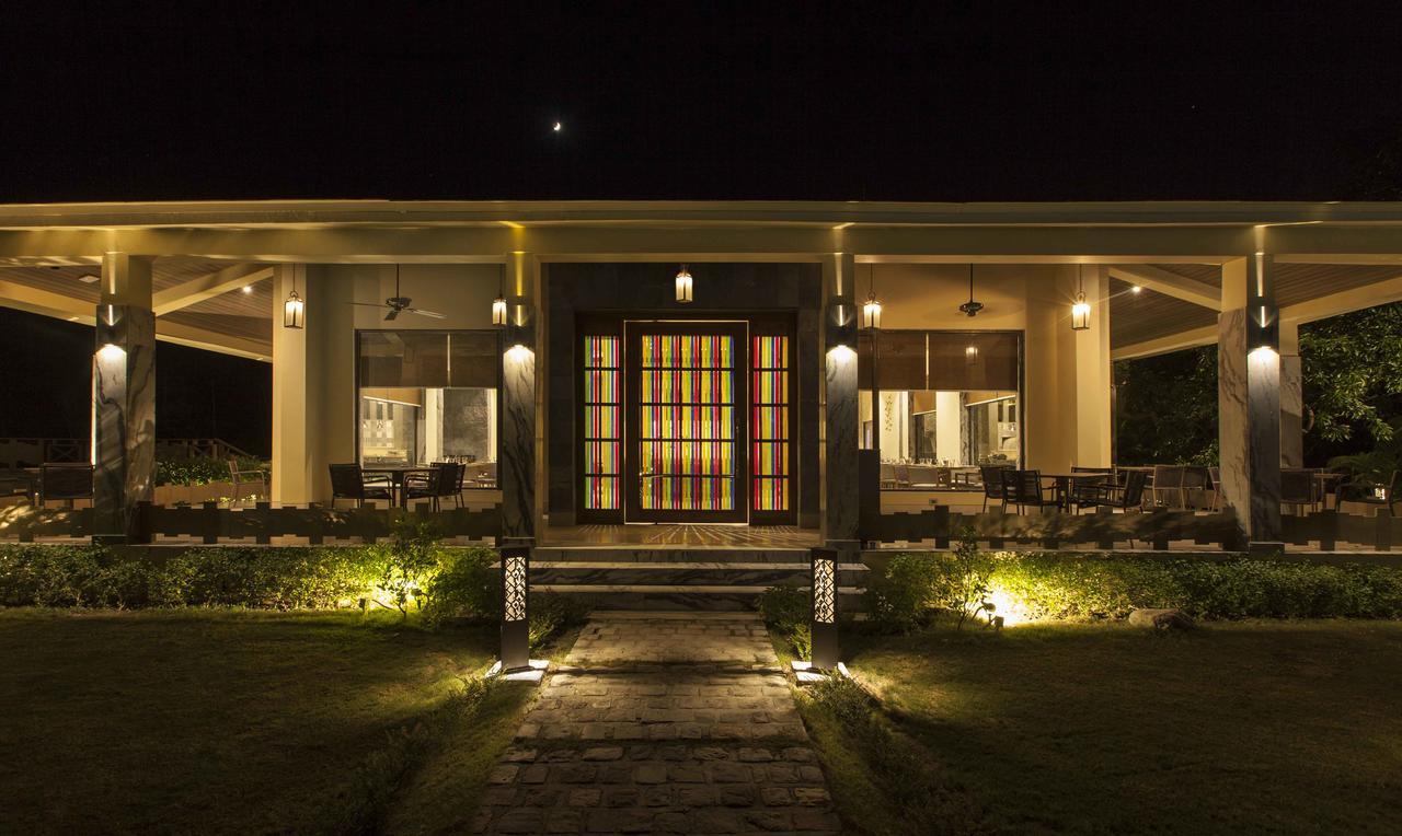 Lemon Tree Premier, Corbett Hotel Рамнагар Екстериор снимка